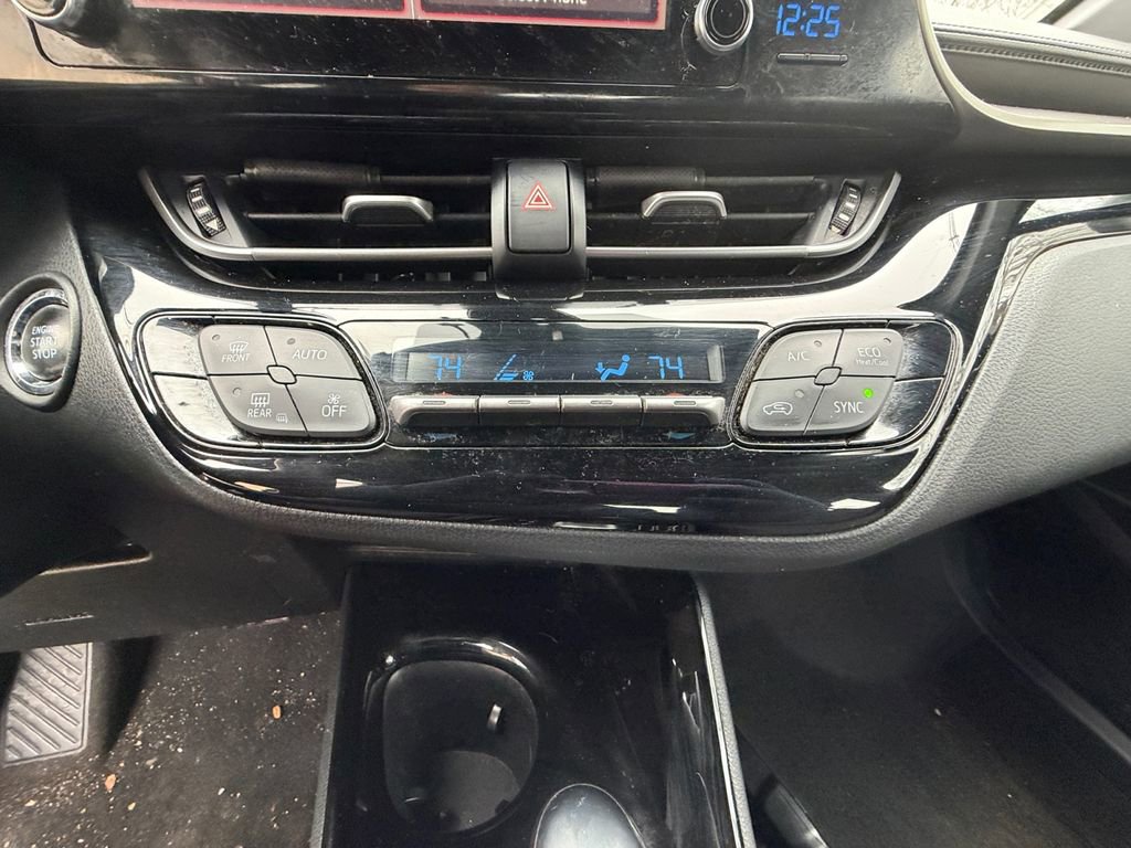 Used 2019 Toyota C-HR XLE image 22