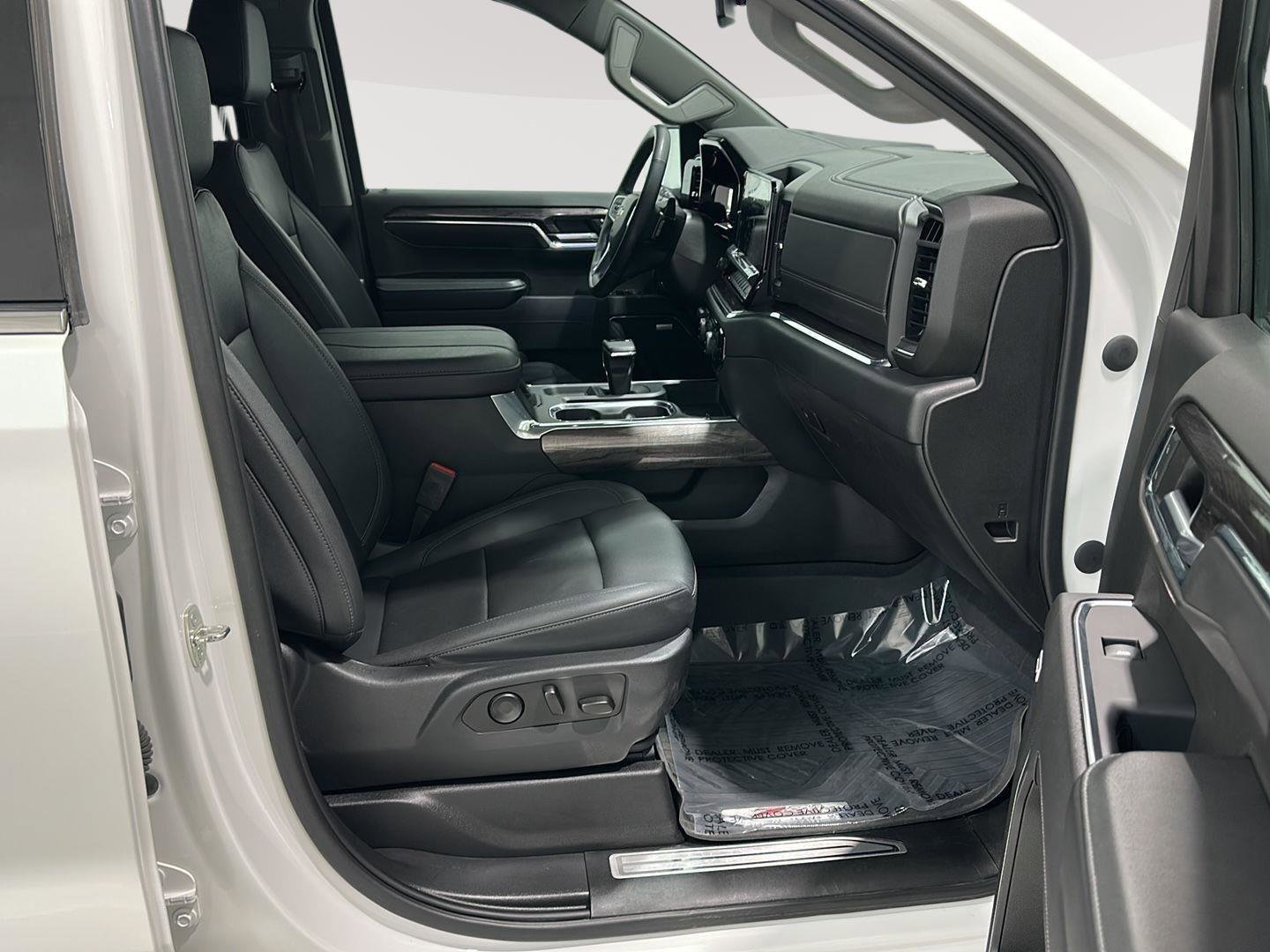 Used 2023 Chevrolet Silverado 1500 LTZ image 27