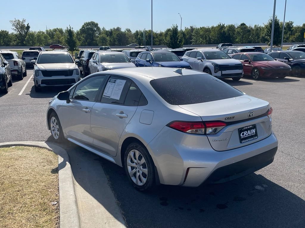 Used 2024 Toyota Corolla LE FWD image 5