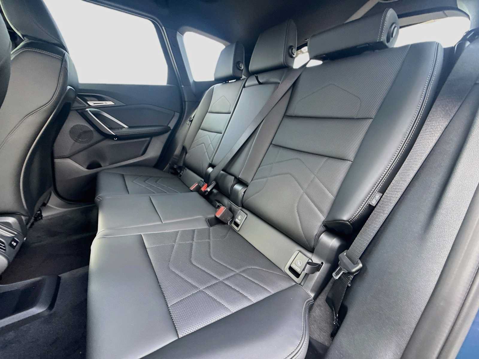 New 2027 BMW X1 xDrive28i AWD/4WD image 17