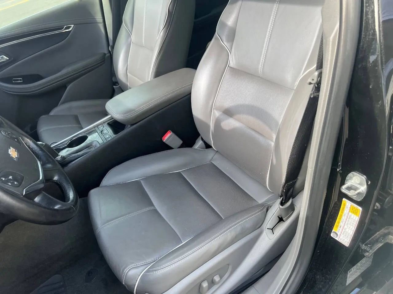 Used 2018 Chevrolet Impala Premier FWD image 16
