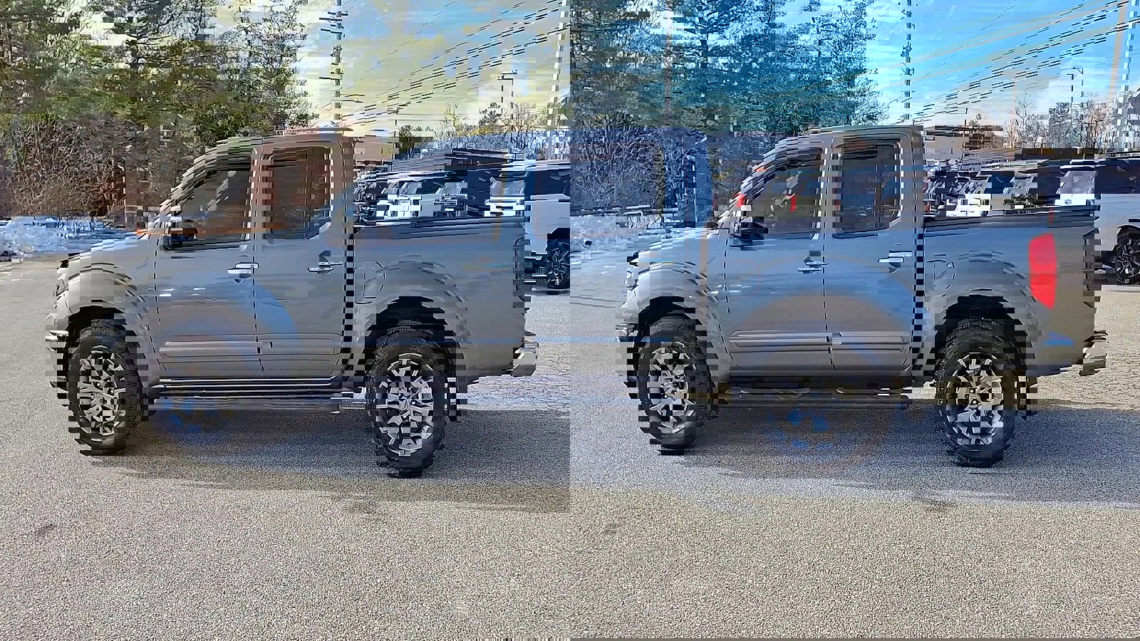 Used 2016 Nissan Frontier SL w/ Moonroof Package image 6