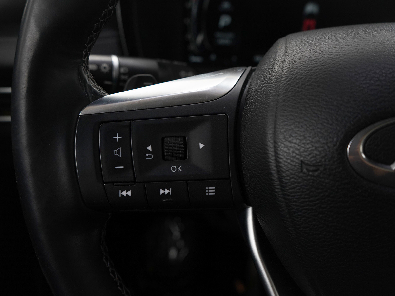 Used 2022 INFINITI QX60 Sensory image 28