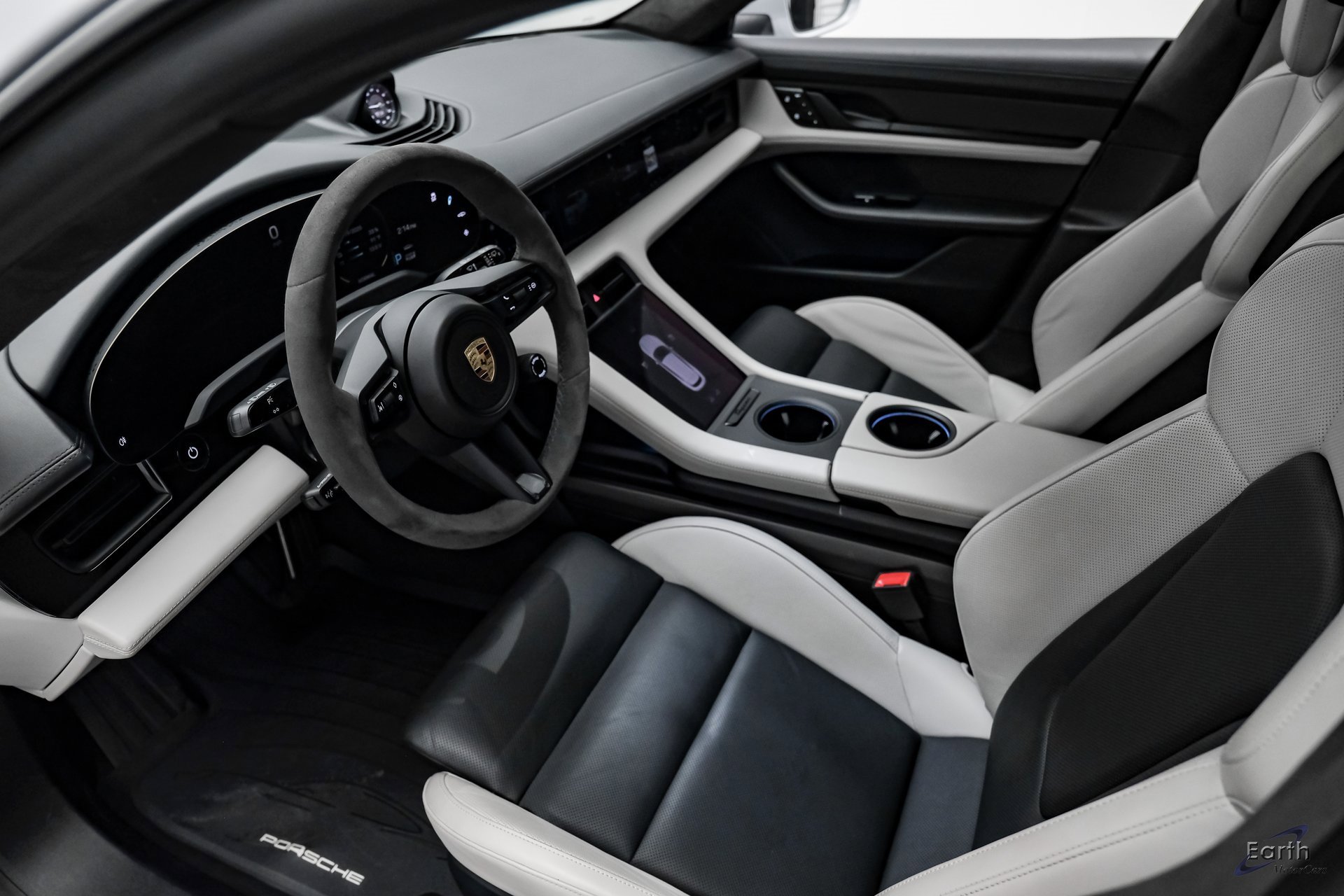 Used 2023 Porsche Taycan GTS w/ Premium Package image 39