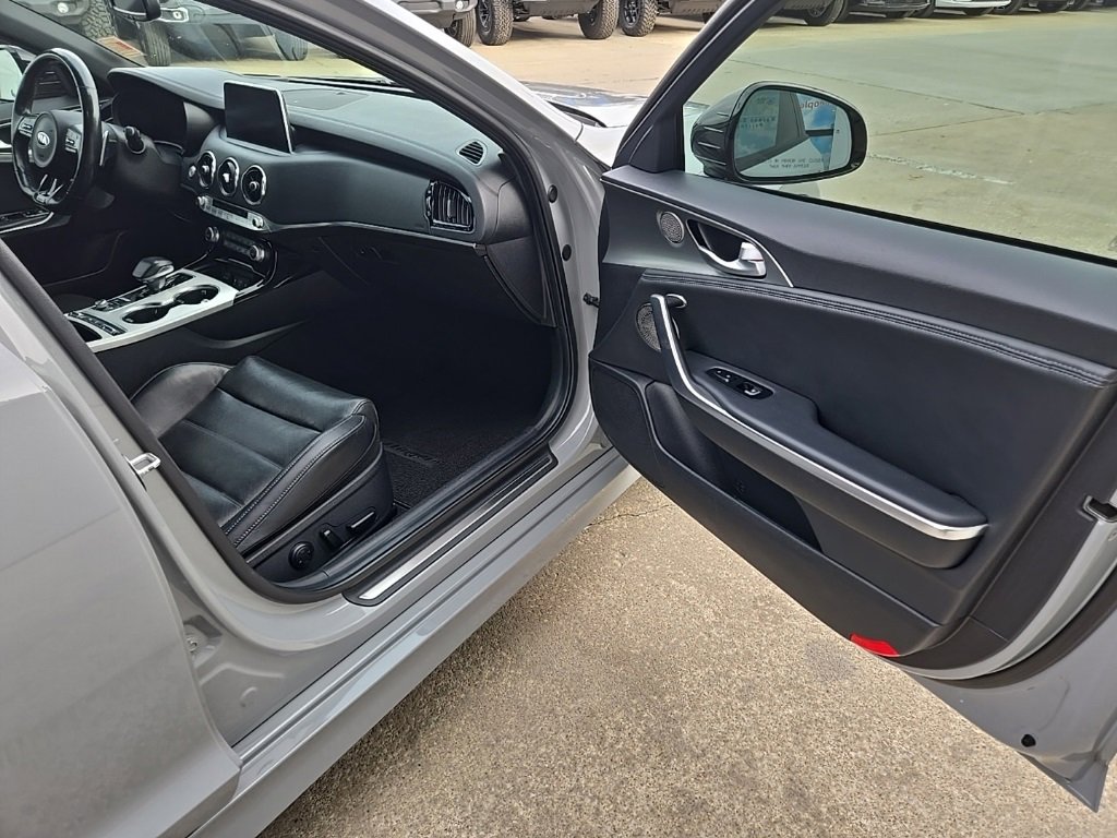 Used 2020 Kia Stinger GT2 image 72