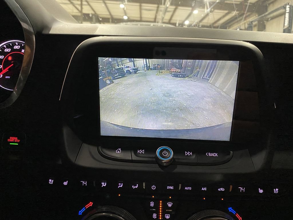 Used 2018 Chevrolet Camaro LT RWD image 5