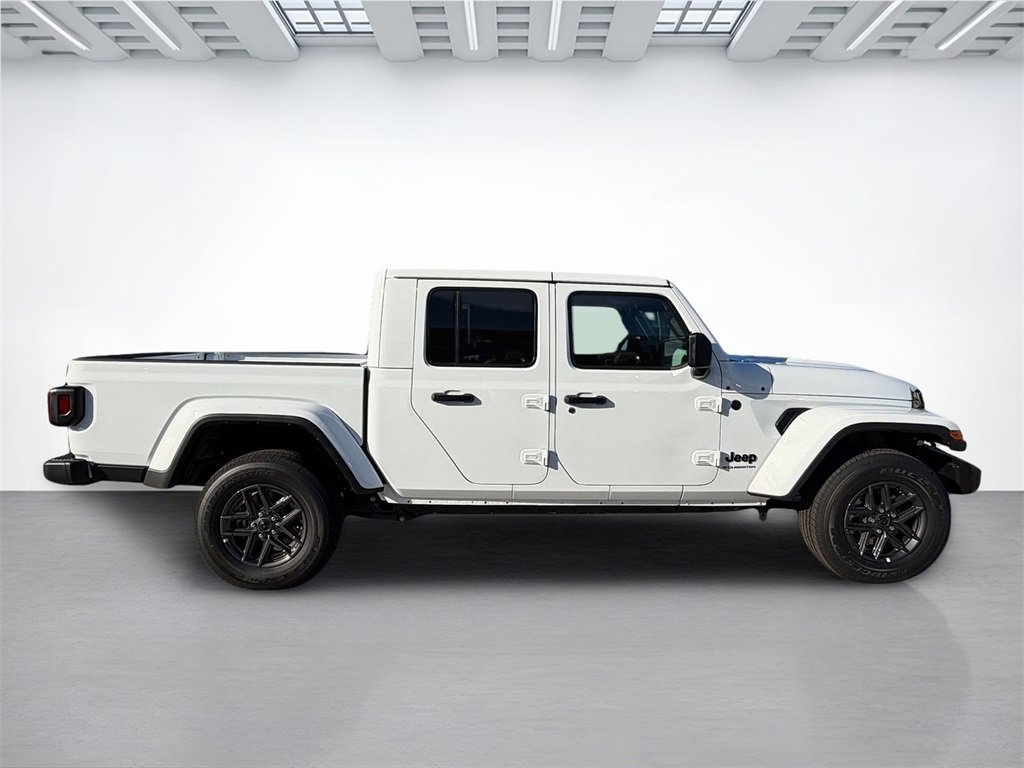 New 2025 Jeep Gladiator Sport image 8