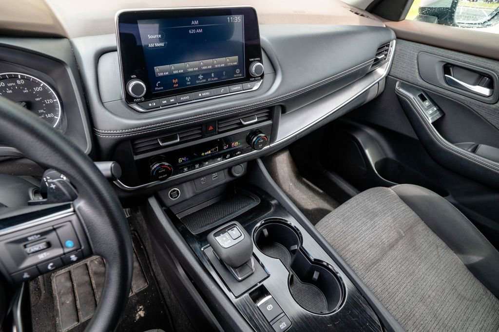 Used 2023 Nissan Rogue SV image 21