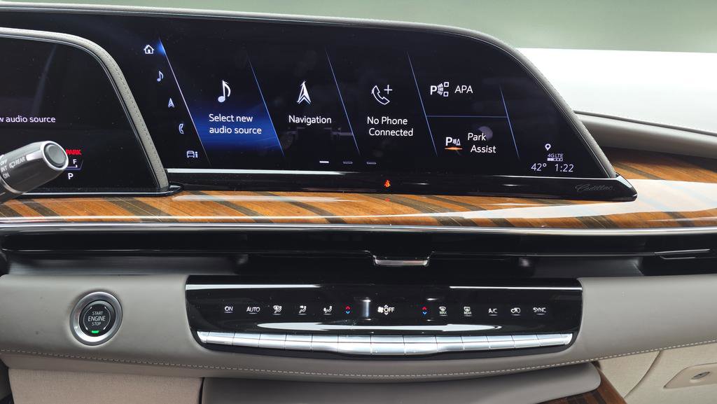 Certified 2024 Cadillac Escalade Sport Platinum w/ Heavy-Duty Trailer Package image 36