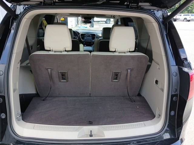 Used 2018 GMC Acadia Denali w/ Technology Package AWD/4WD image 10