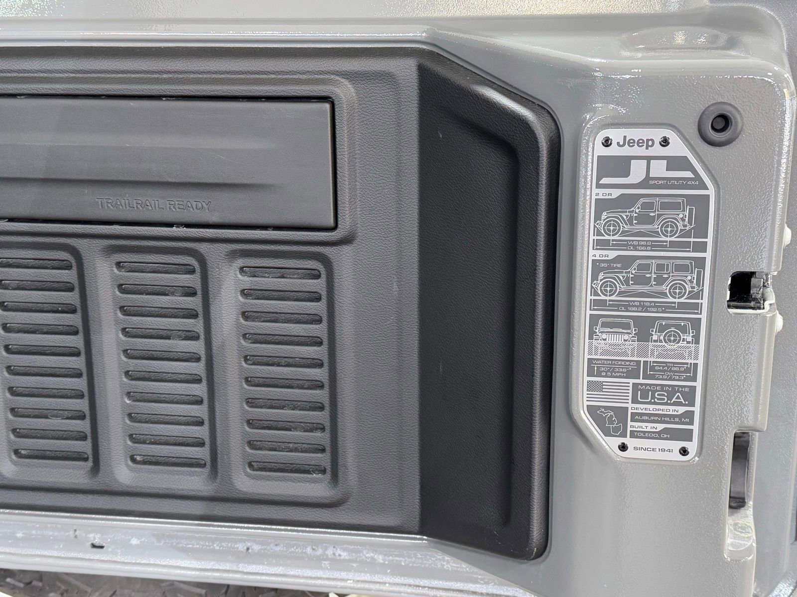 Certified 2023 Jeep Wrangler Unlimited Sahara image 46