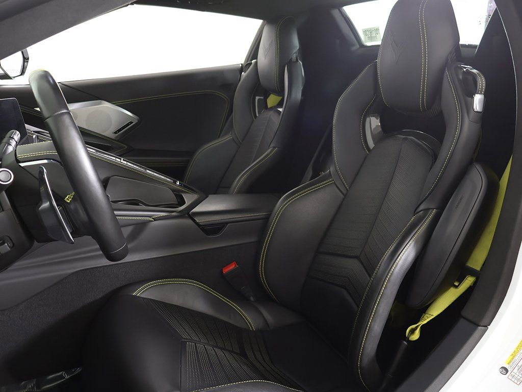 Used 2021 Chevrolet Corvette Stingray Premium Conv w/ 3LT image 30