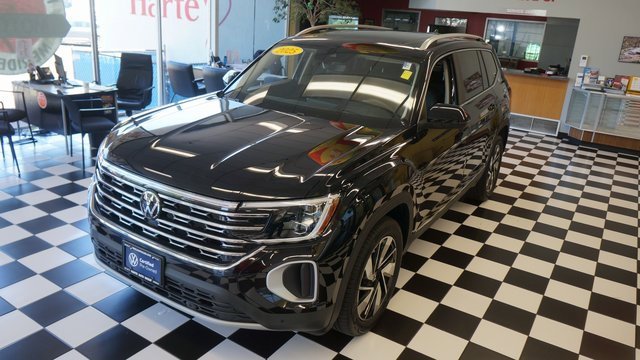 Certified 2025 Volkswagen Atlas SEL image 3