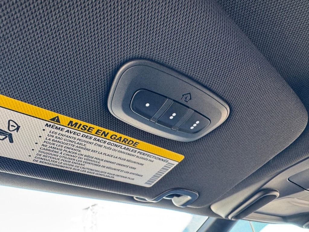 New 2026 Chrysler Pacifica Limited w/ Trailer Tow Group AWD/4WD image 24