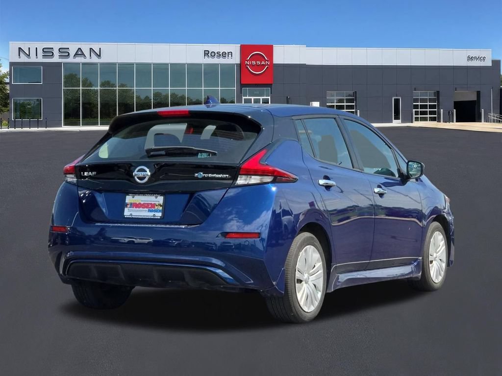 Used 2022 Nissan Leaf S w/ Protection Package FWD image 3