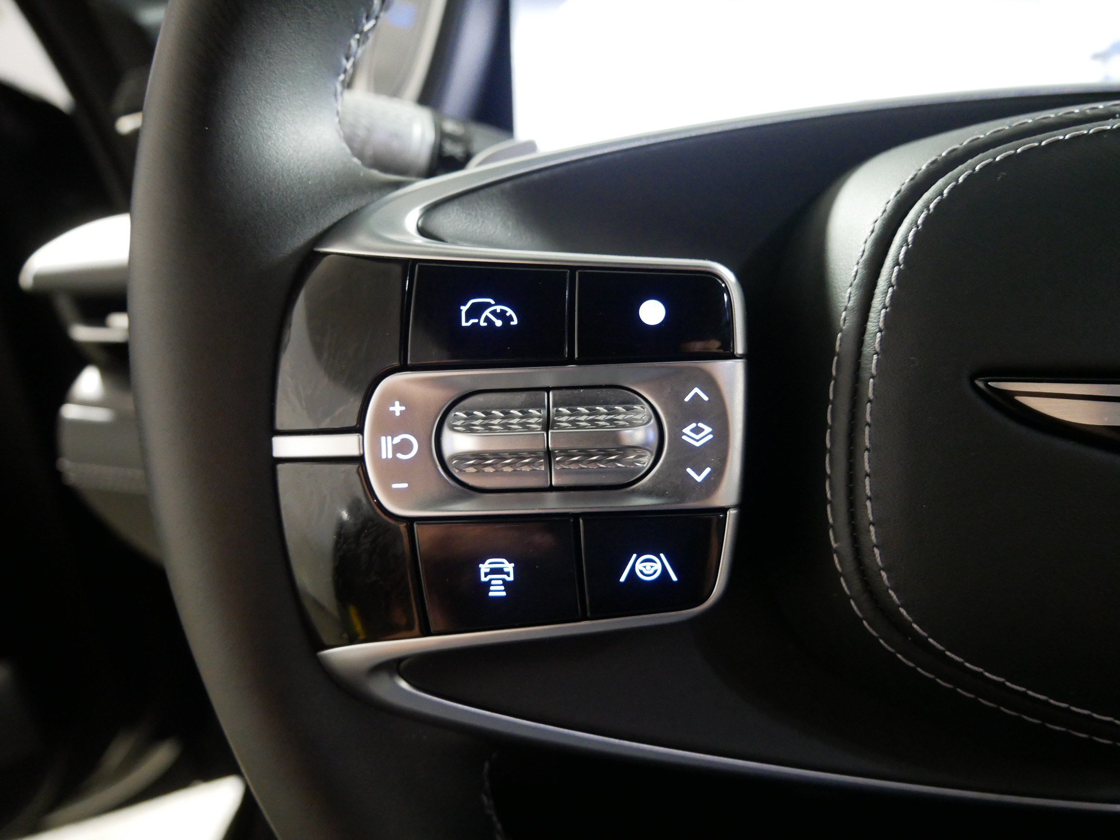Certified 2024 Genesis G90 3.5T AWD/4WD image 27