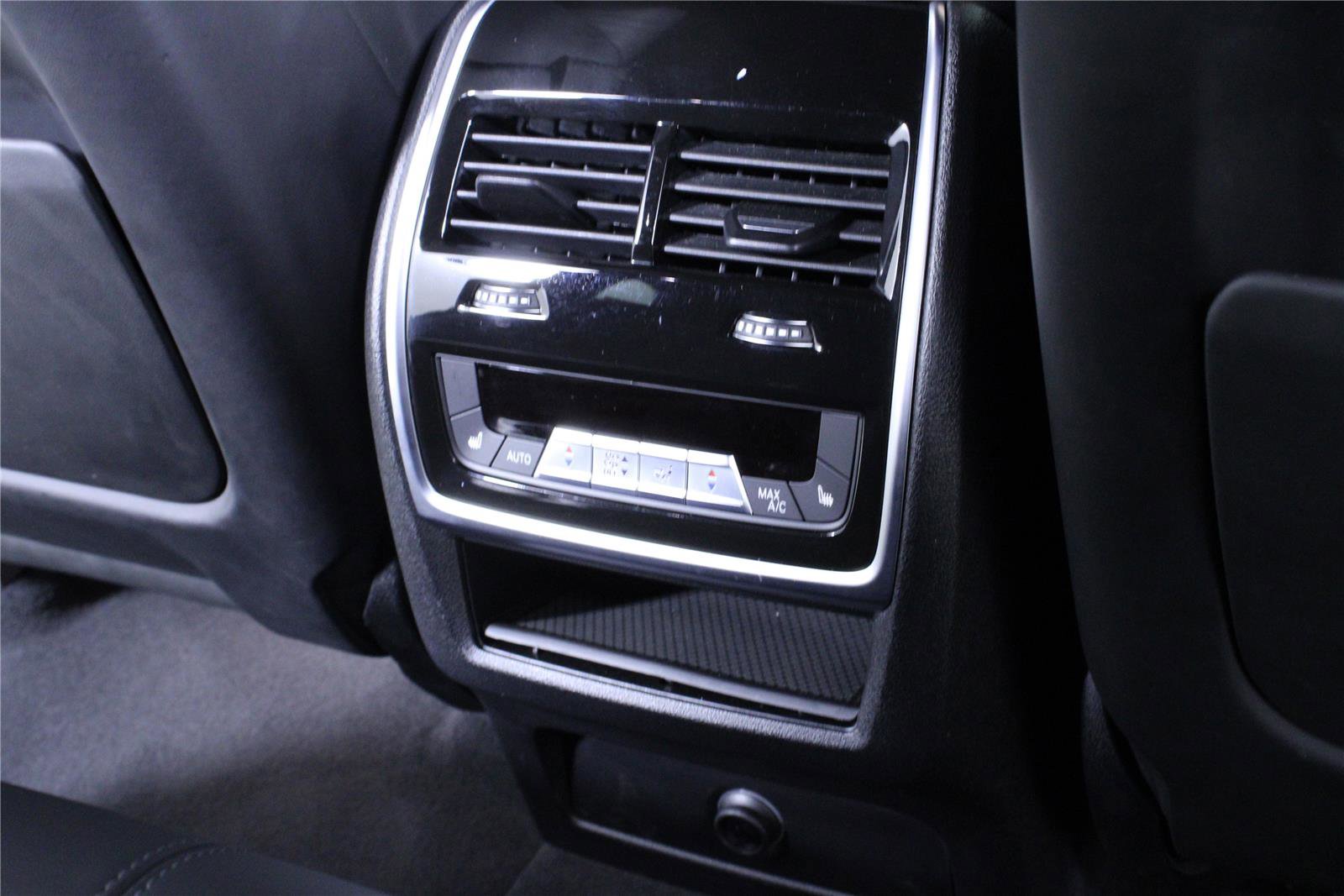 Used 2022 BMW X5 M w/ Executive Package AWD/4WD image 15