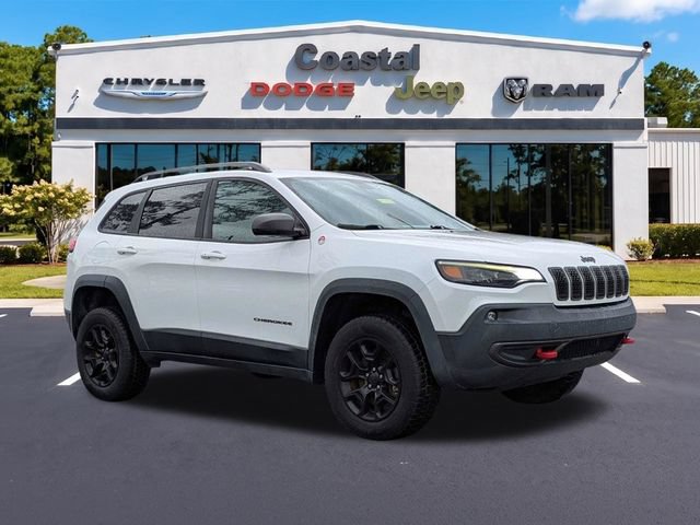 Used 2019 Jeep Cherokee Trailhawk AWD/4WD image 2