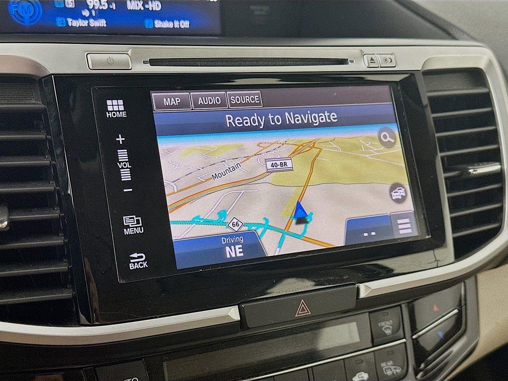 Used 2017 Honda Accord Touring image 19