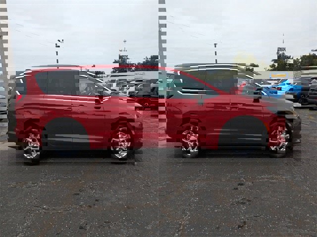 New 2026 Chrysler Voyager LX image 3