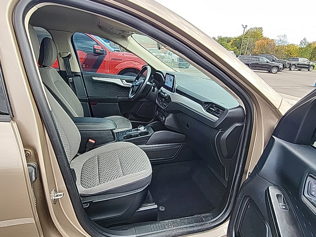 Used 2020 Ford Escape SE AWD/4WD image 38