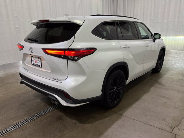 Used 2023 Toyota Highlander XSE AWD/4WD image 5