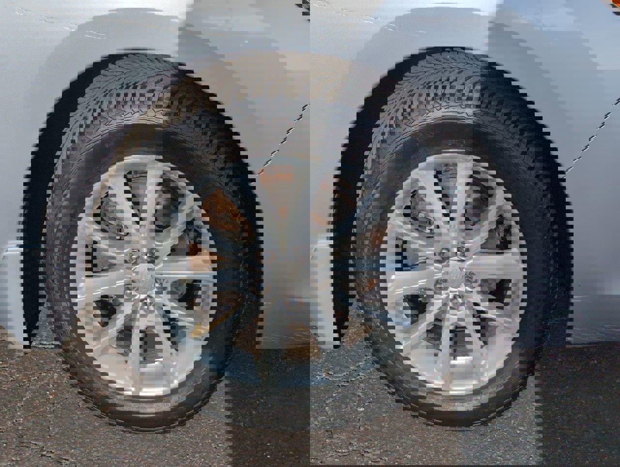 Used 2013 Subaru Impreza 2.0i Premium w/ All-Weather Pkg image 9