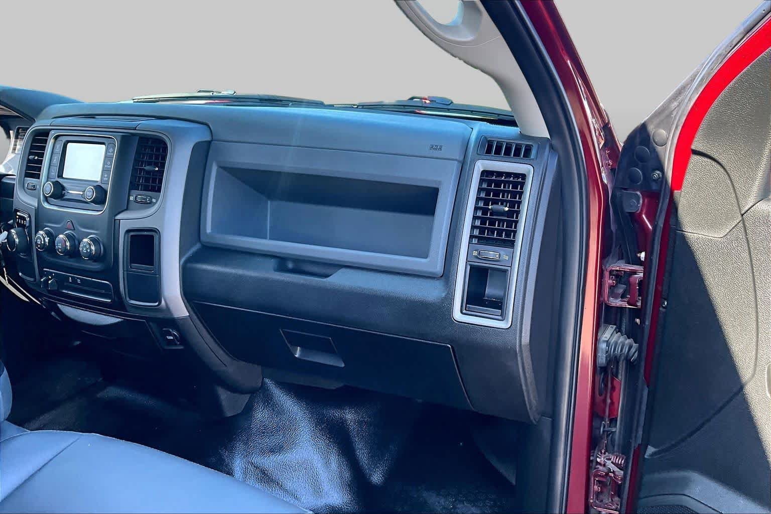Used 2019 RAM 1500 Tradesman w/ Chrome Appearance Group RWD image 19