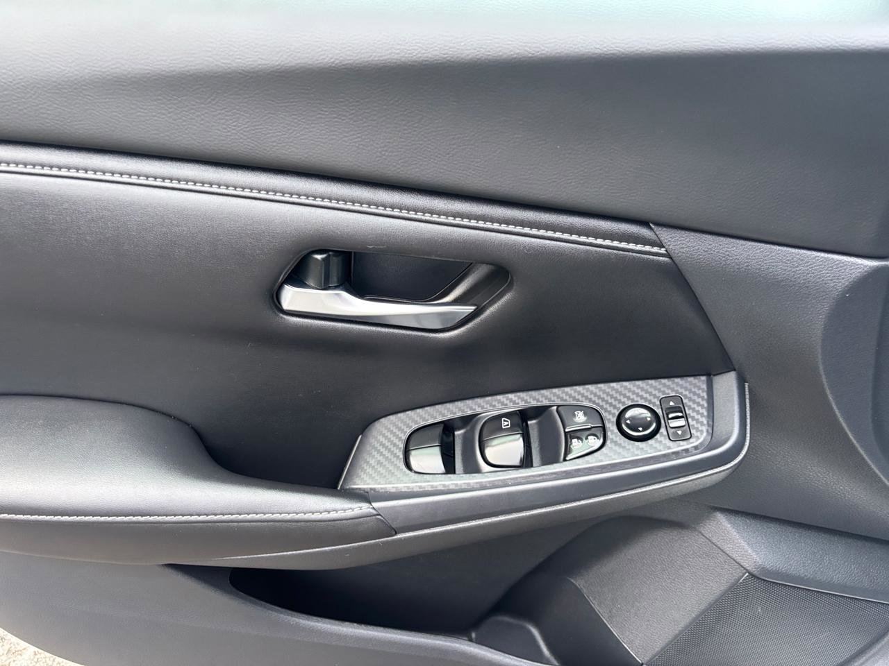 Used 2023 Nissan Sentra SV FWD image 7