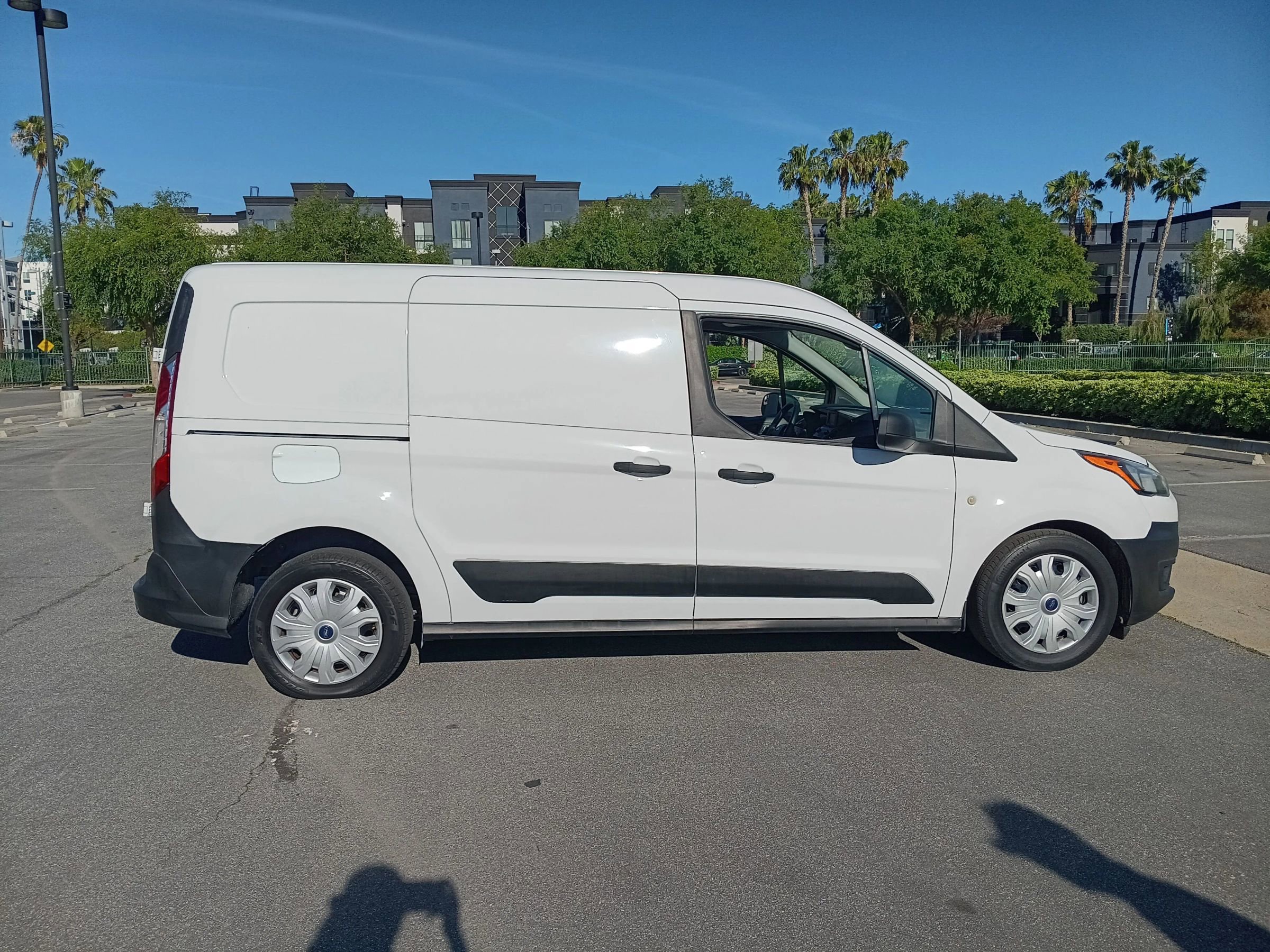 Used 2020 Ford Transit Connect XL image 4