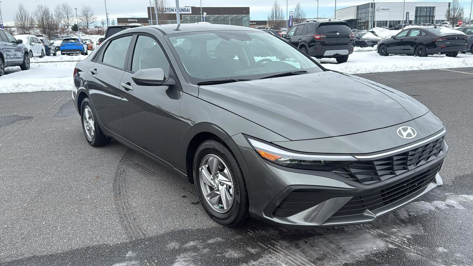 Used 2025 Hyundai Elantra SE