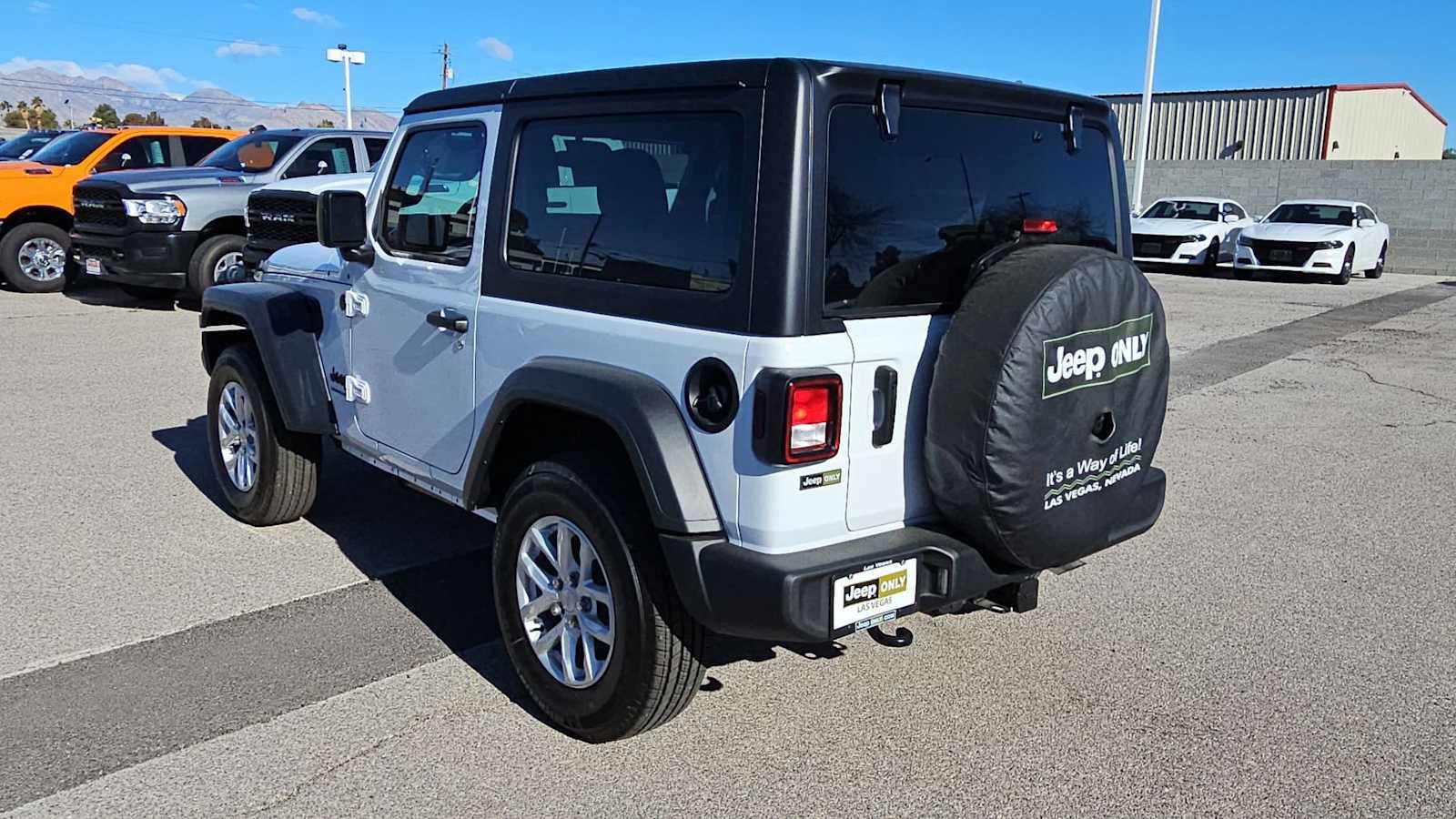 Used 2023 Jeep Wrangler Sport S image 12