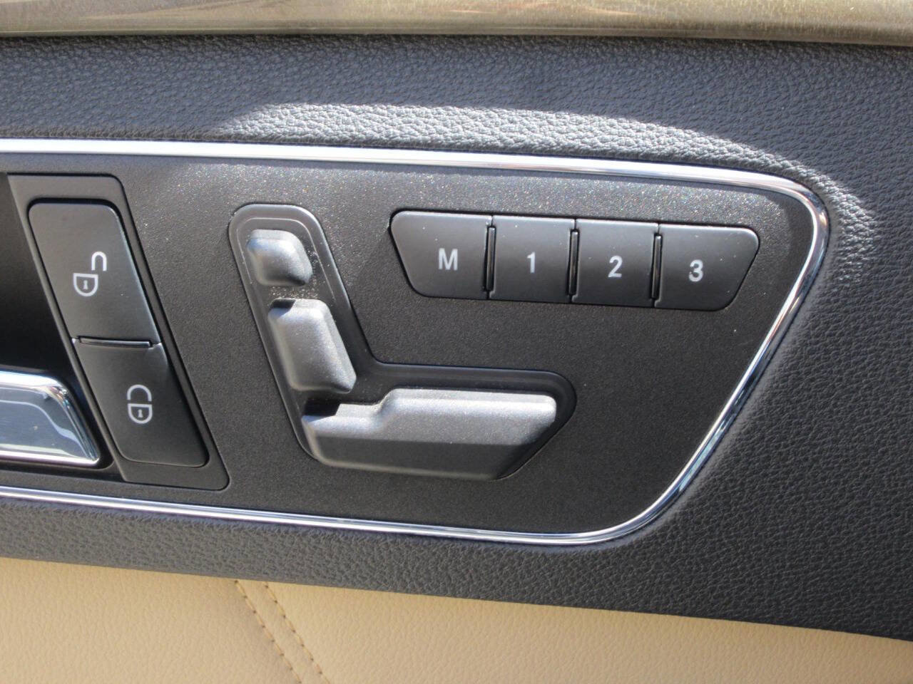 Used 2010 Mercedes-Benz E 350 E 350 Sport 4dr Sedan image 32