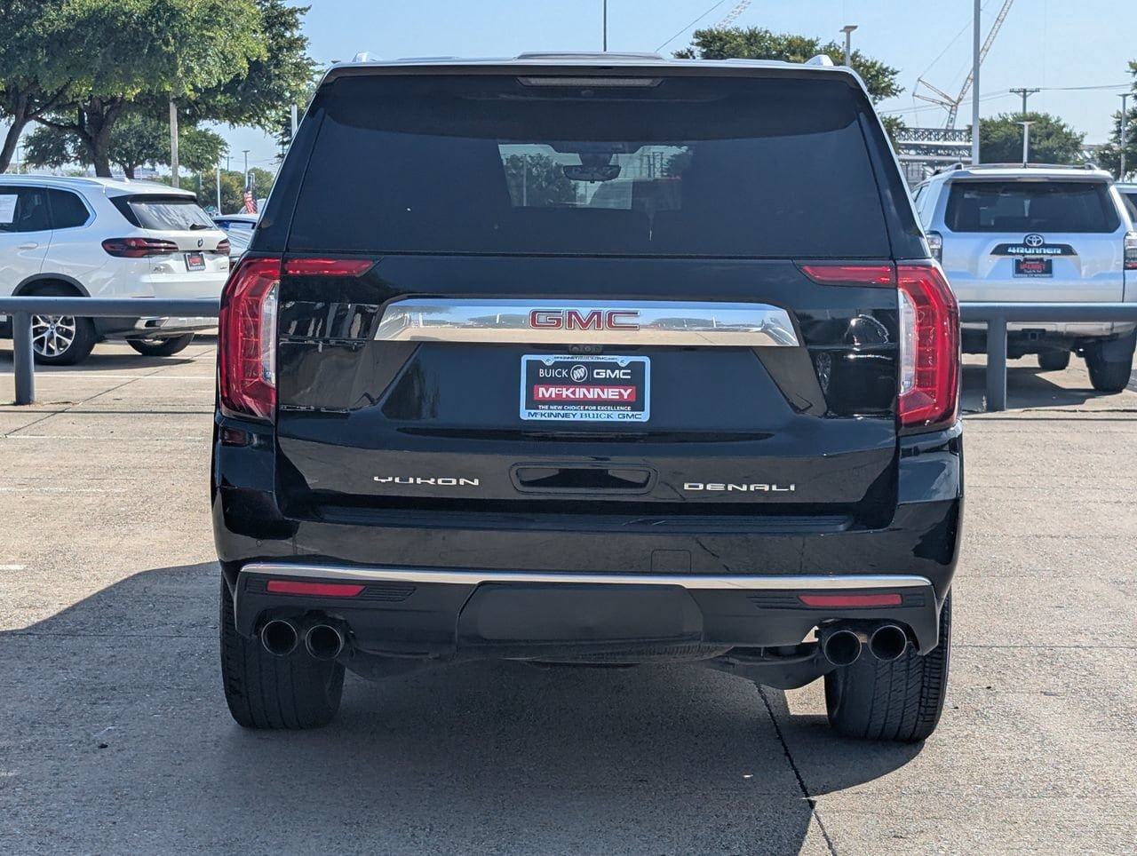 Used 2021 GMC Yukon Denali w/ Denali Premium Package AWD/4WD image 5