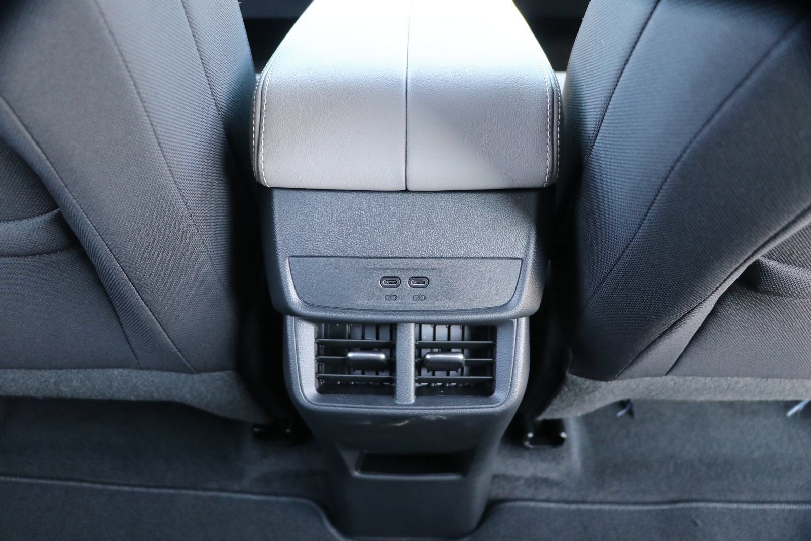 New 2026 GMC Terrain Elevation AWD/4WD image 31