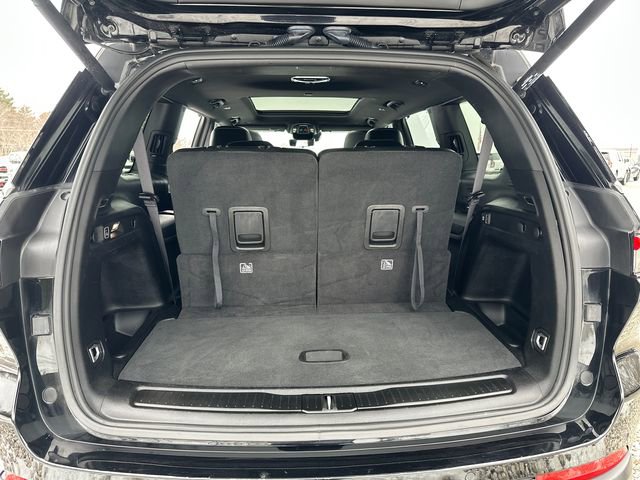 Certified 2024 Jeep Grand Cherokee L Limited w/ Luxury Tech Group II image 13