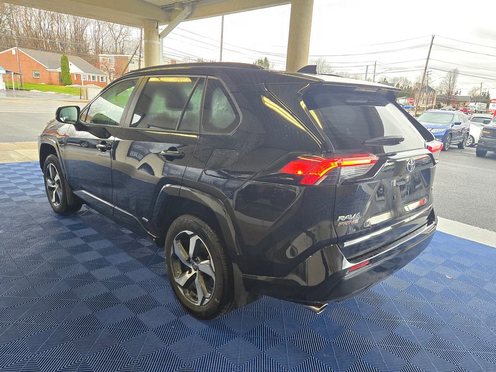 Used 2024 Toyota RAV4 SE image 4