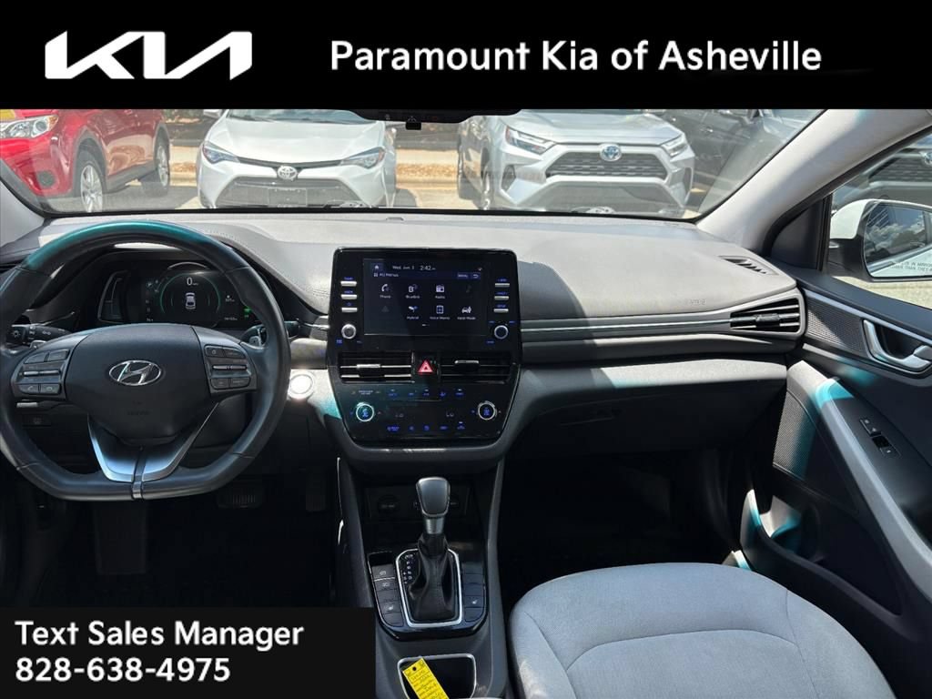 Used 2022 Hyundai Ioniq SE FWD image 7