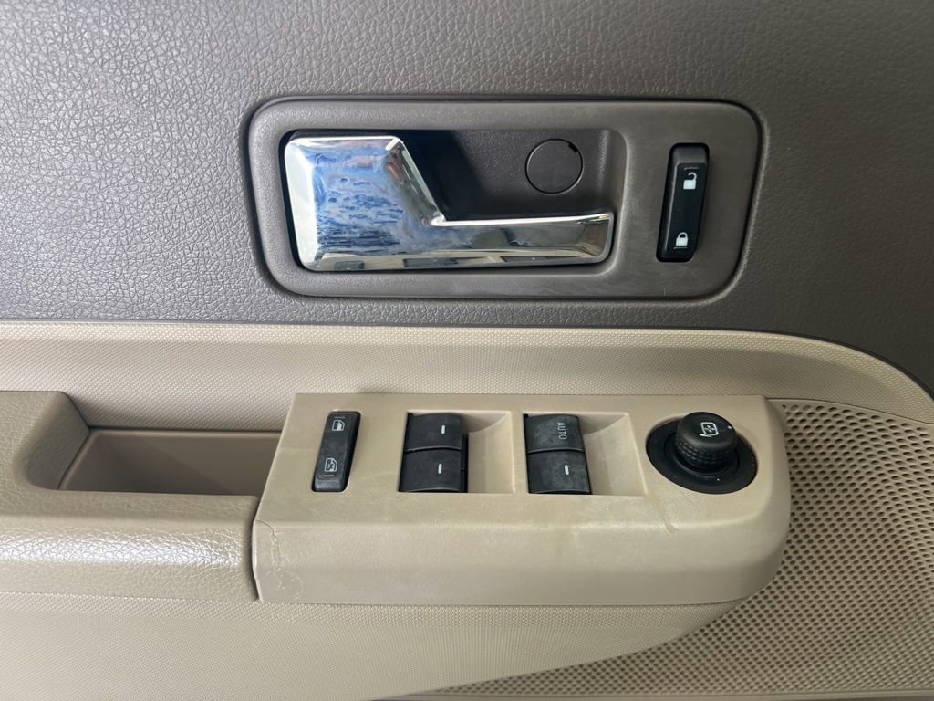 Used 2010 Ford Edge SEL FWD image 18
