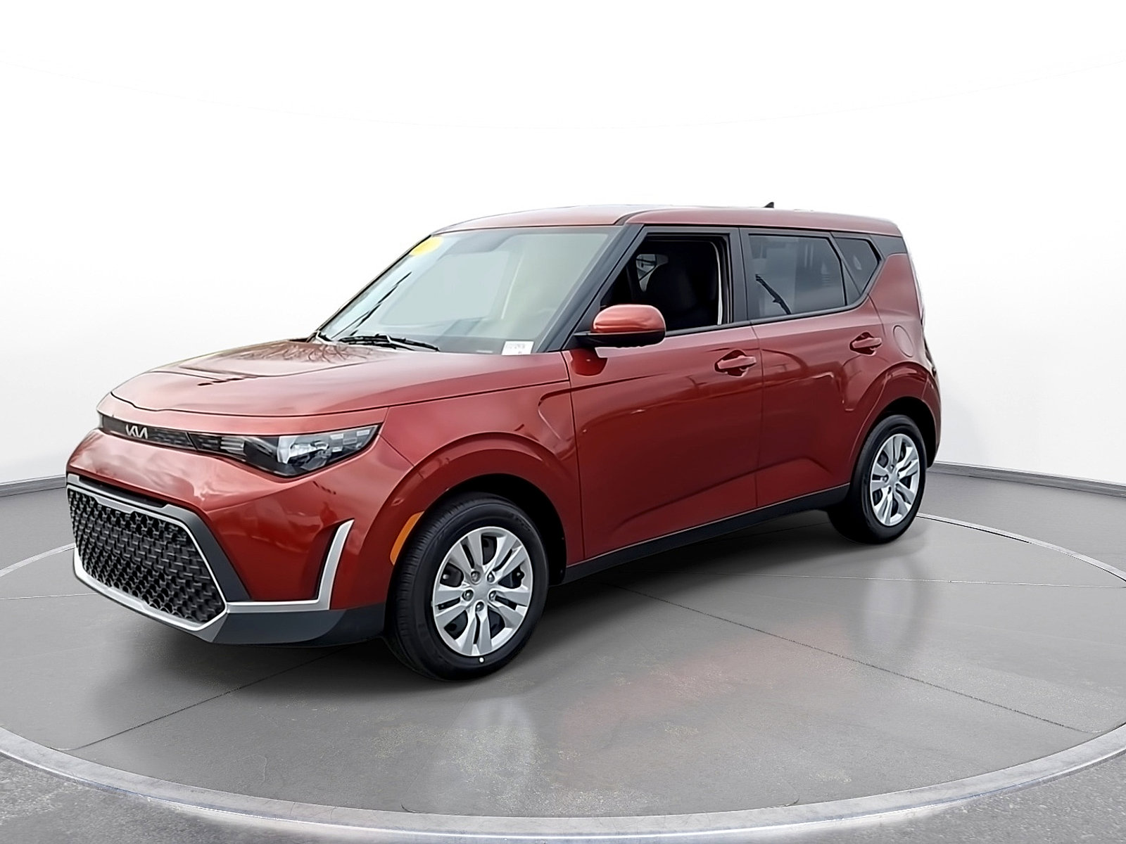 Used 2025 Kia Soul LX FWD image 4
