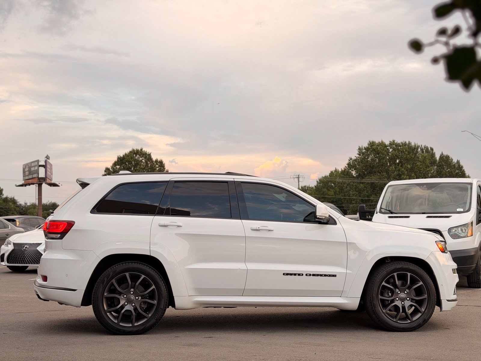 Used 2021 Jeep Grand Cherokee High Altitude AWD/4WD image 13