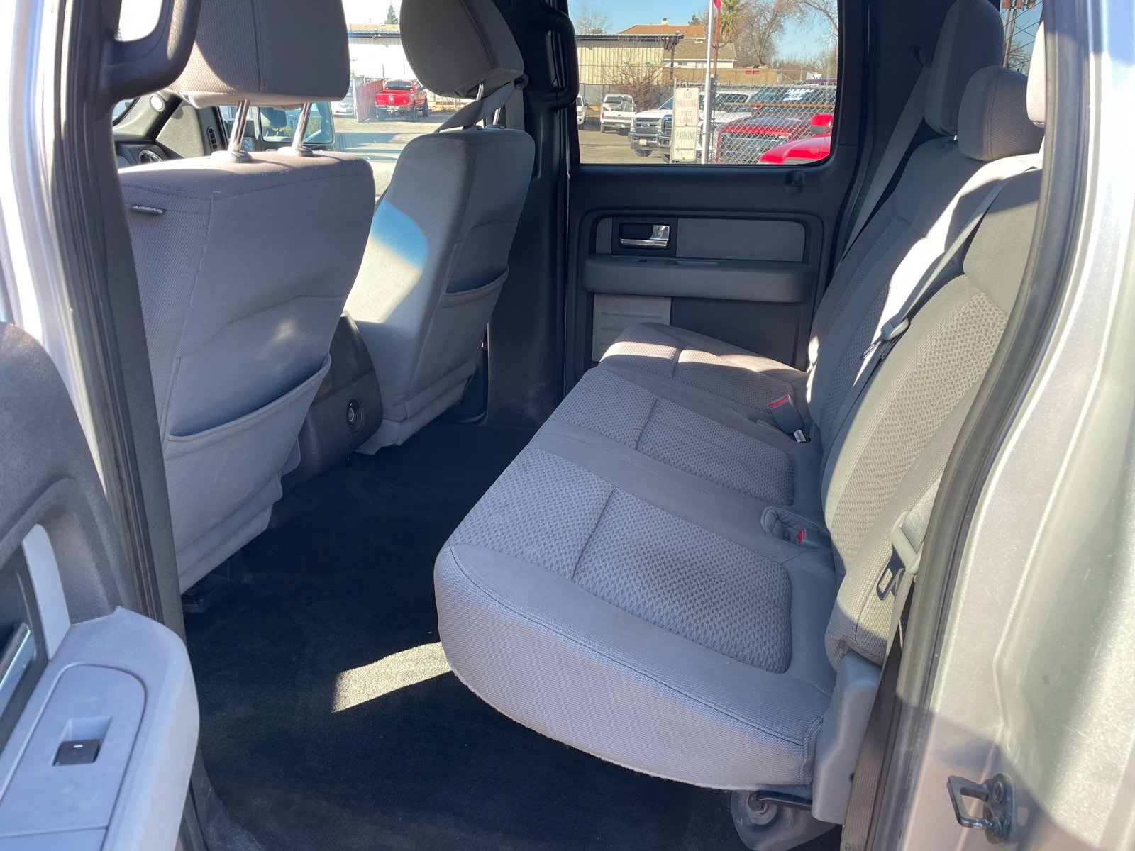 Used 2013 Ford F150 XLT w/ Mid Equipment Group image 12