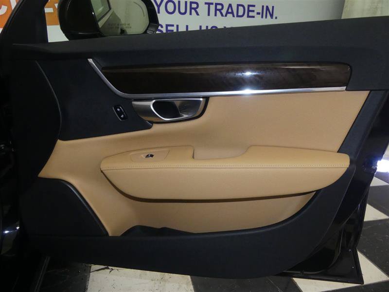 Used 2018 Volvo S90 T5 Momentum w/ Convenience Package FWD image 28