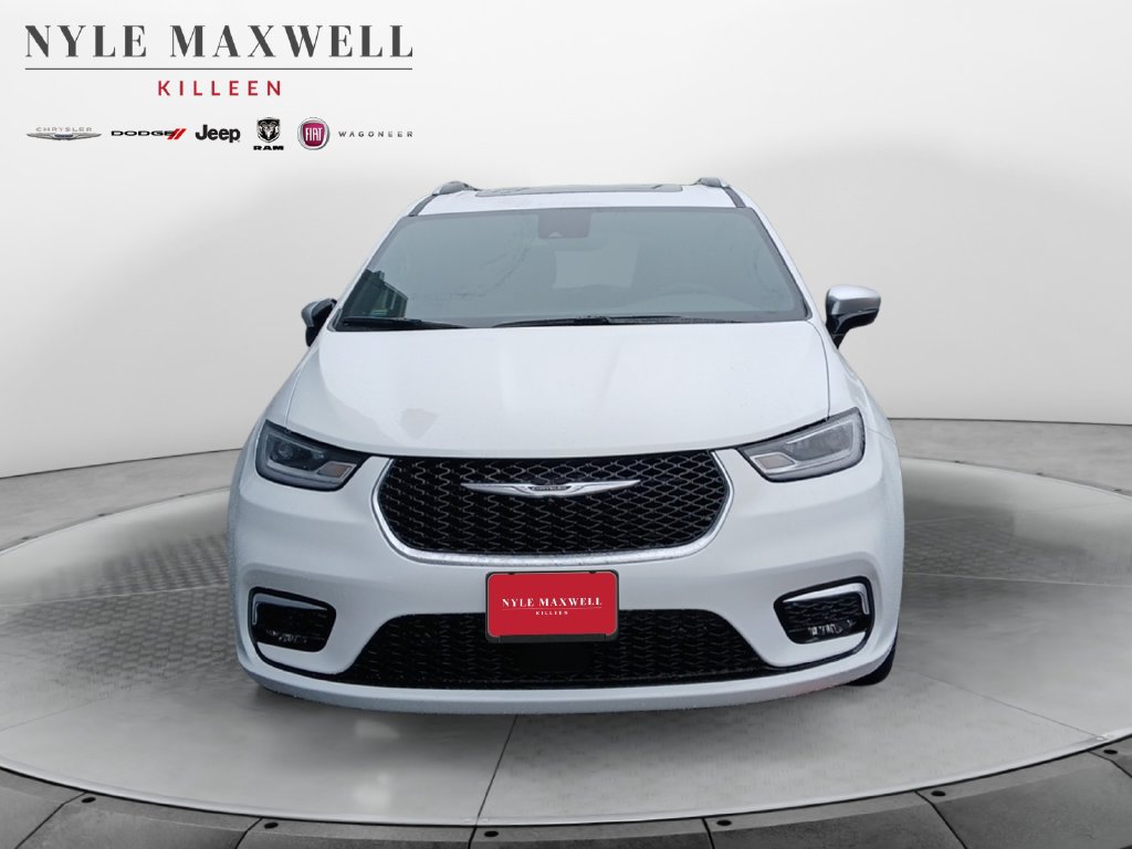 New 2026 Chrysler Pacifica Pinnacle FWD image 18
