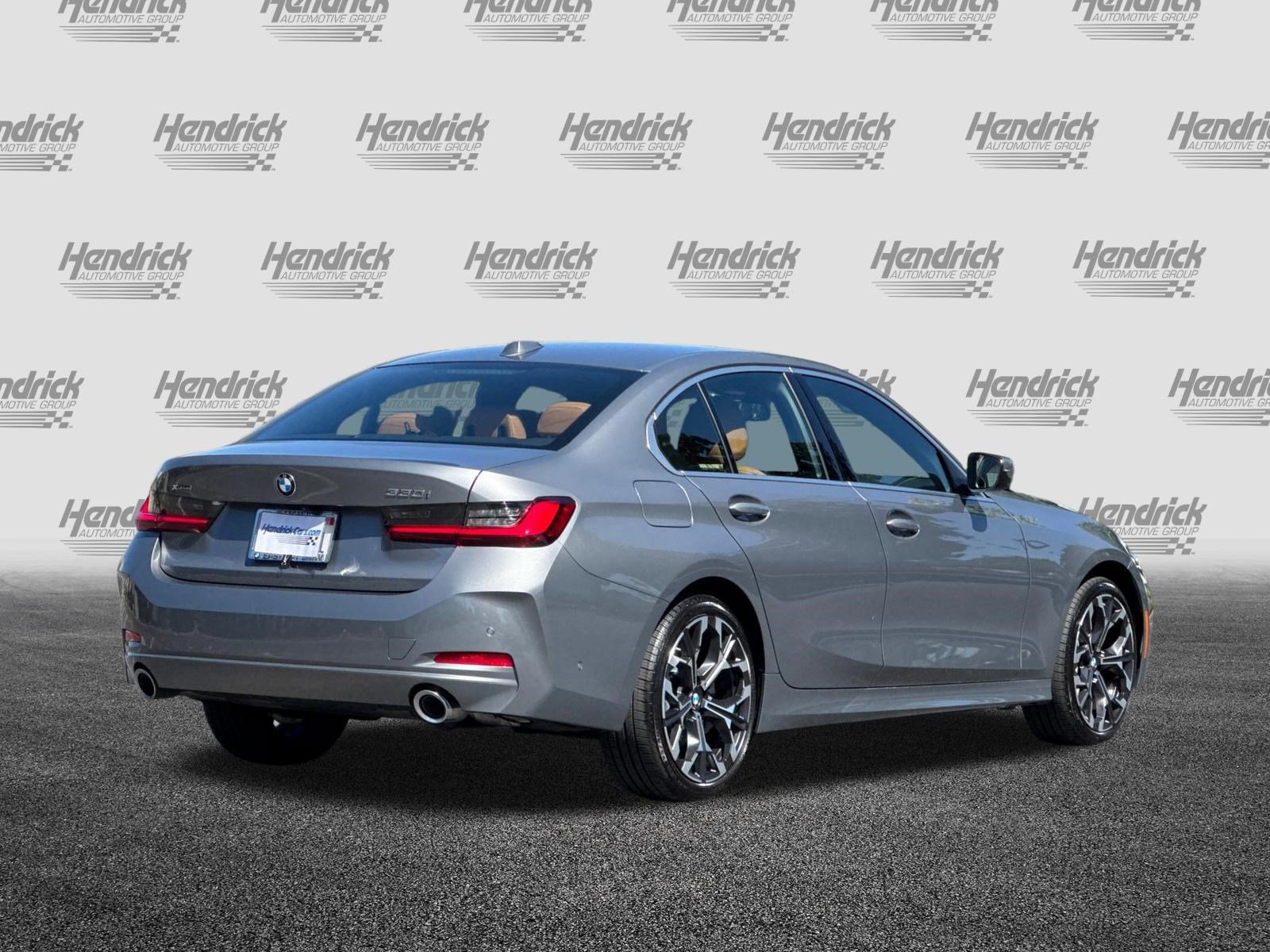 Certified 2025 BMW 330i xDrive Sedan AWD/4WD image 5