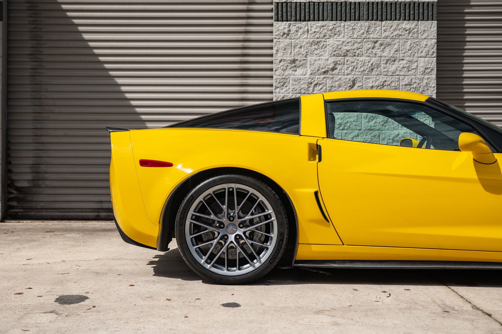 Used 2011 Chevrolet Corvette Z06 w/ Z07 Performance Package RWD image 18