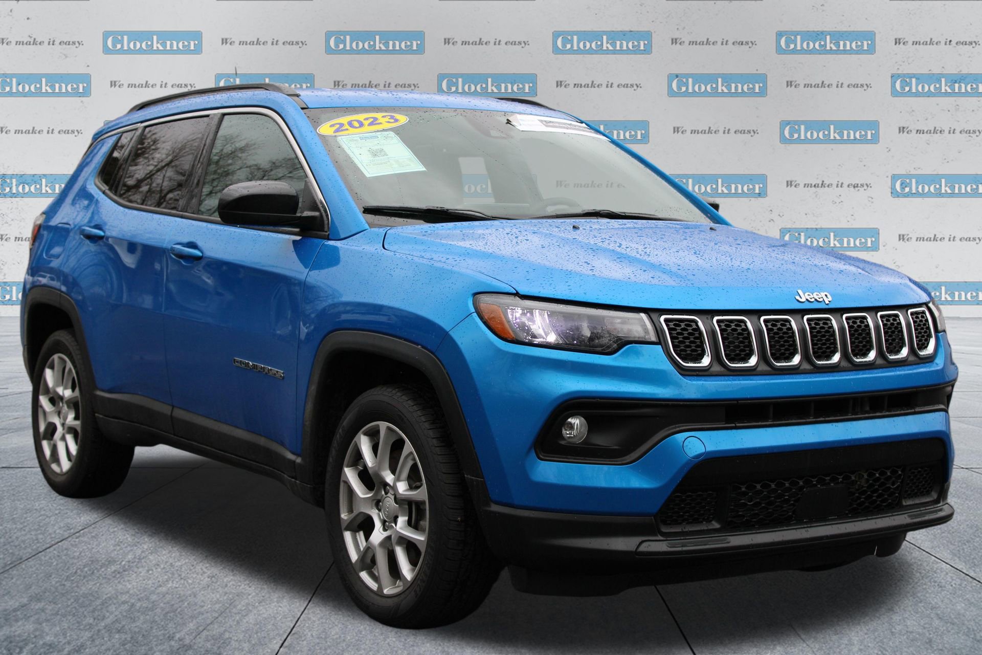 Used 2023 Jeep Compass Latitude image 3