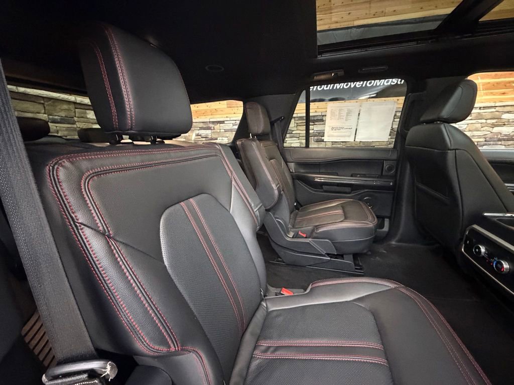 Used 2023 Ford Expedition Limited image 33