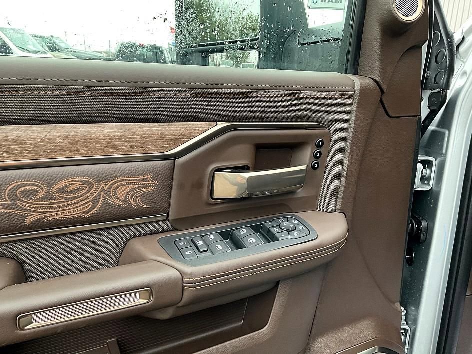 New 2026 RAM 3500 Longhorn image 14