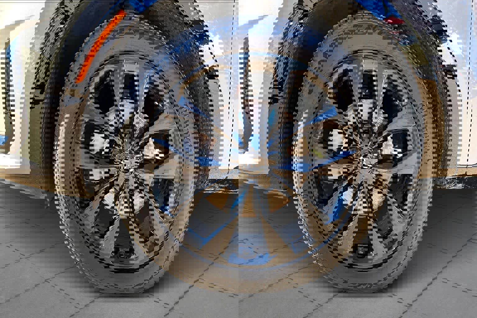 Used 2023 Kia Sorento SX image 10